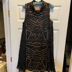 🖤 Gorgeous Vince Camuto nock neck trapeze dress 🖤